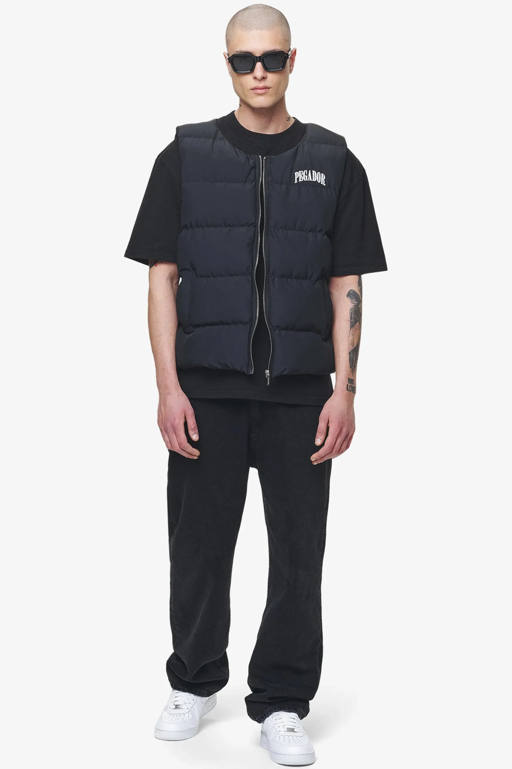Pegador Vests|Aberdeen Round Neck Puffer Vest Black Ink