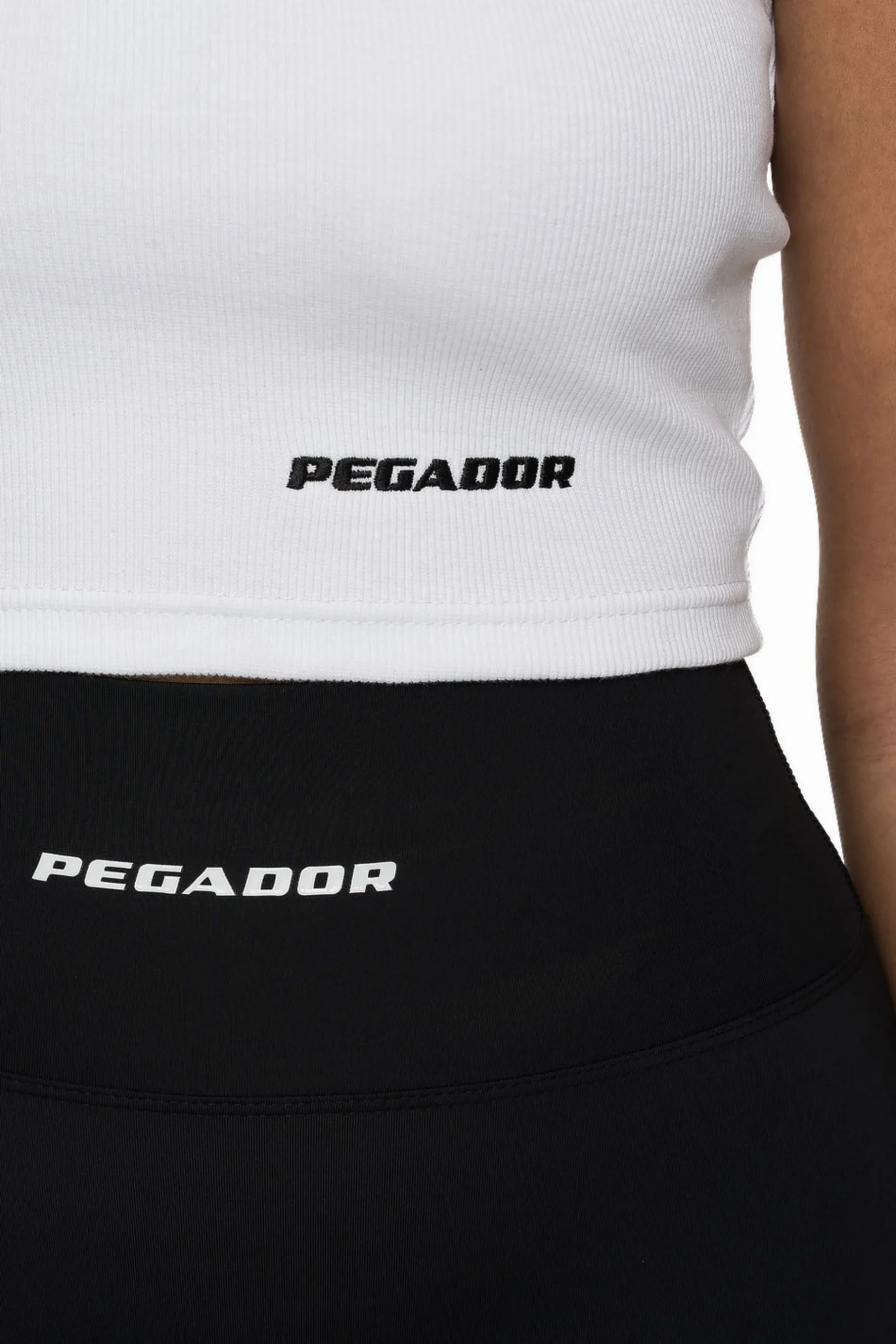 Pegador Tops|Ayla Crop Top Black White