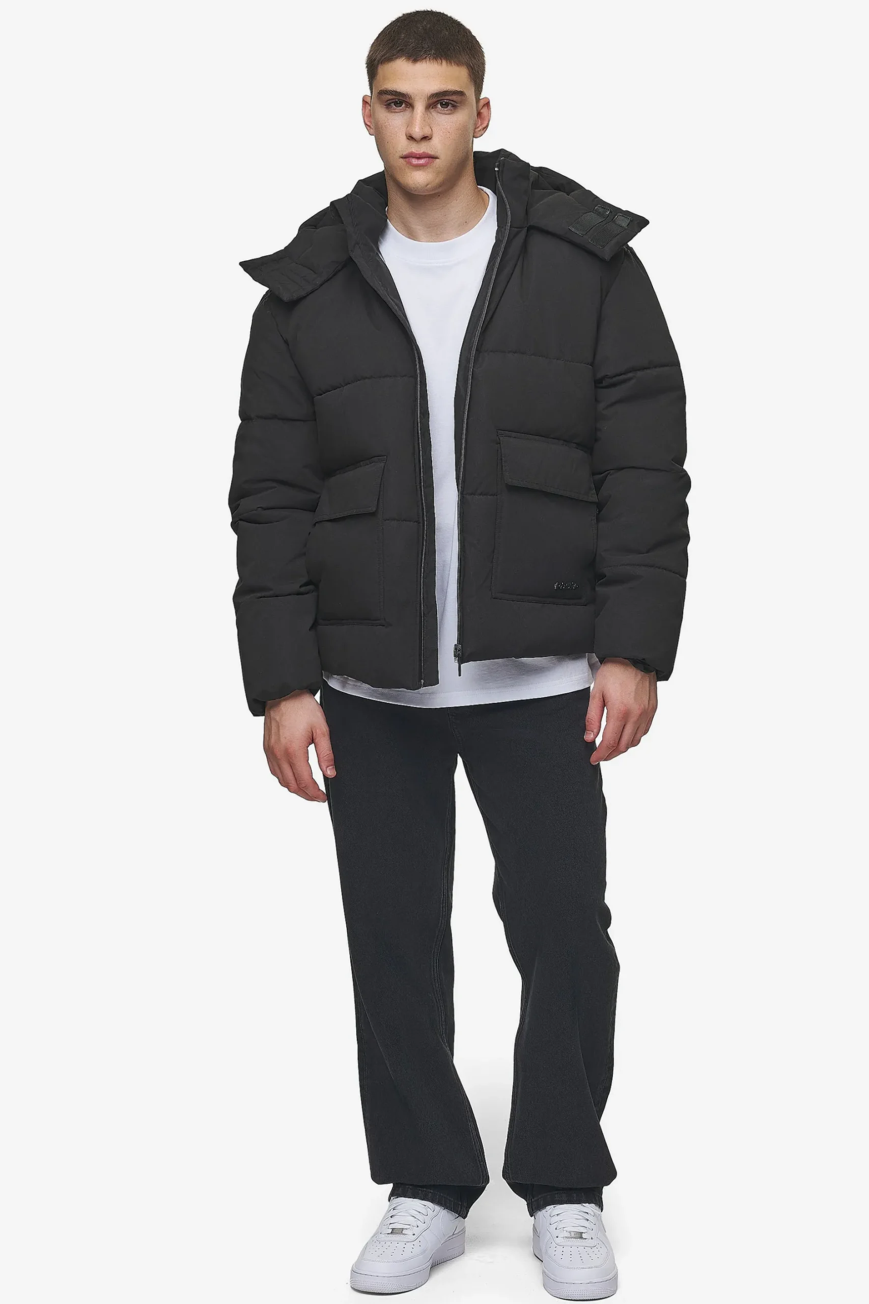 Pegador Jackets|Carvel Water-Reactive Logo Puffer Jacket Black