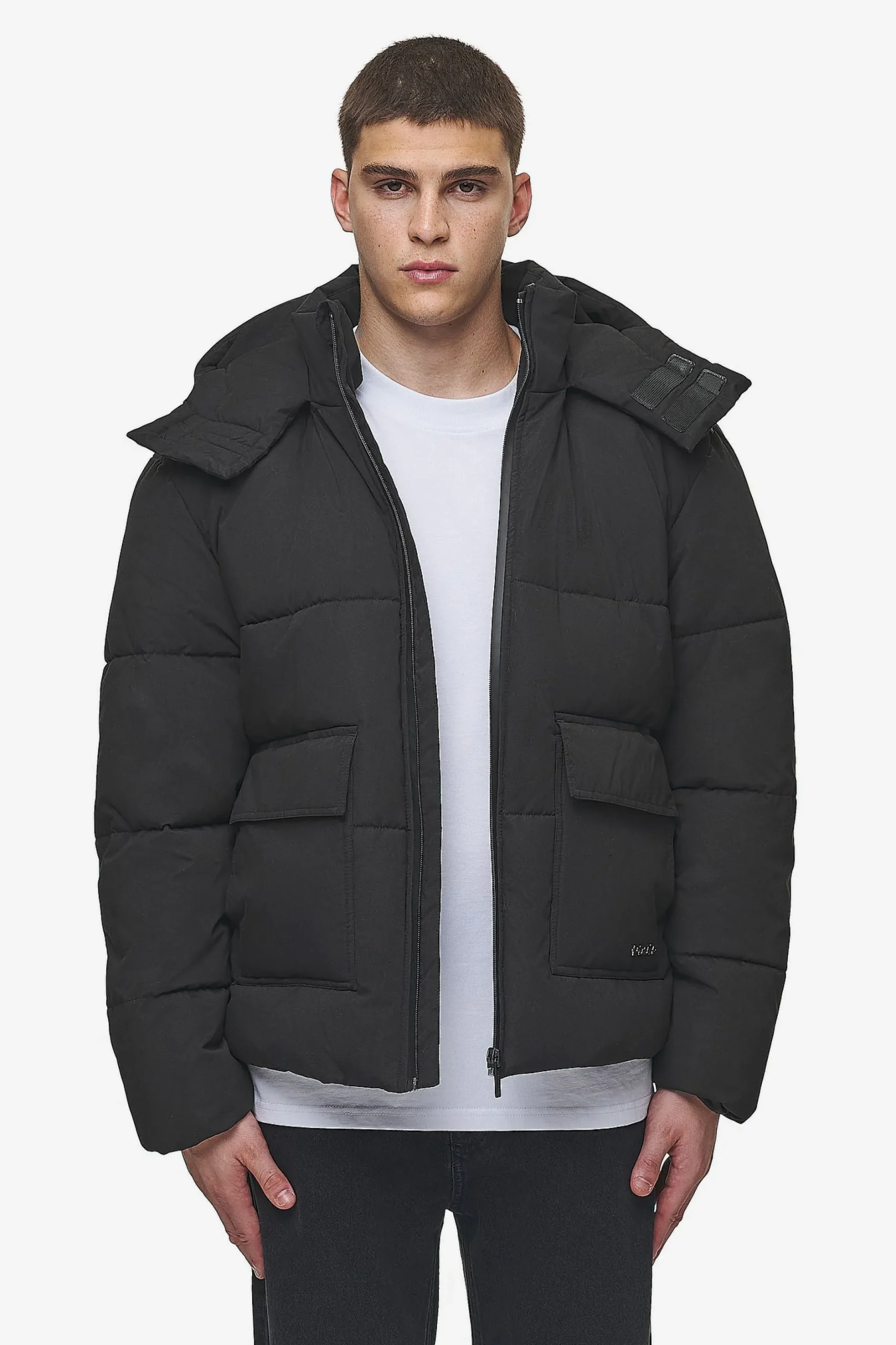 Pegador Jackets|Carvel Water-Reactive Logo Puffer Jacket Black