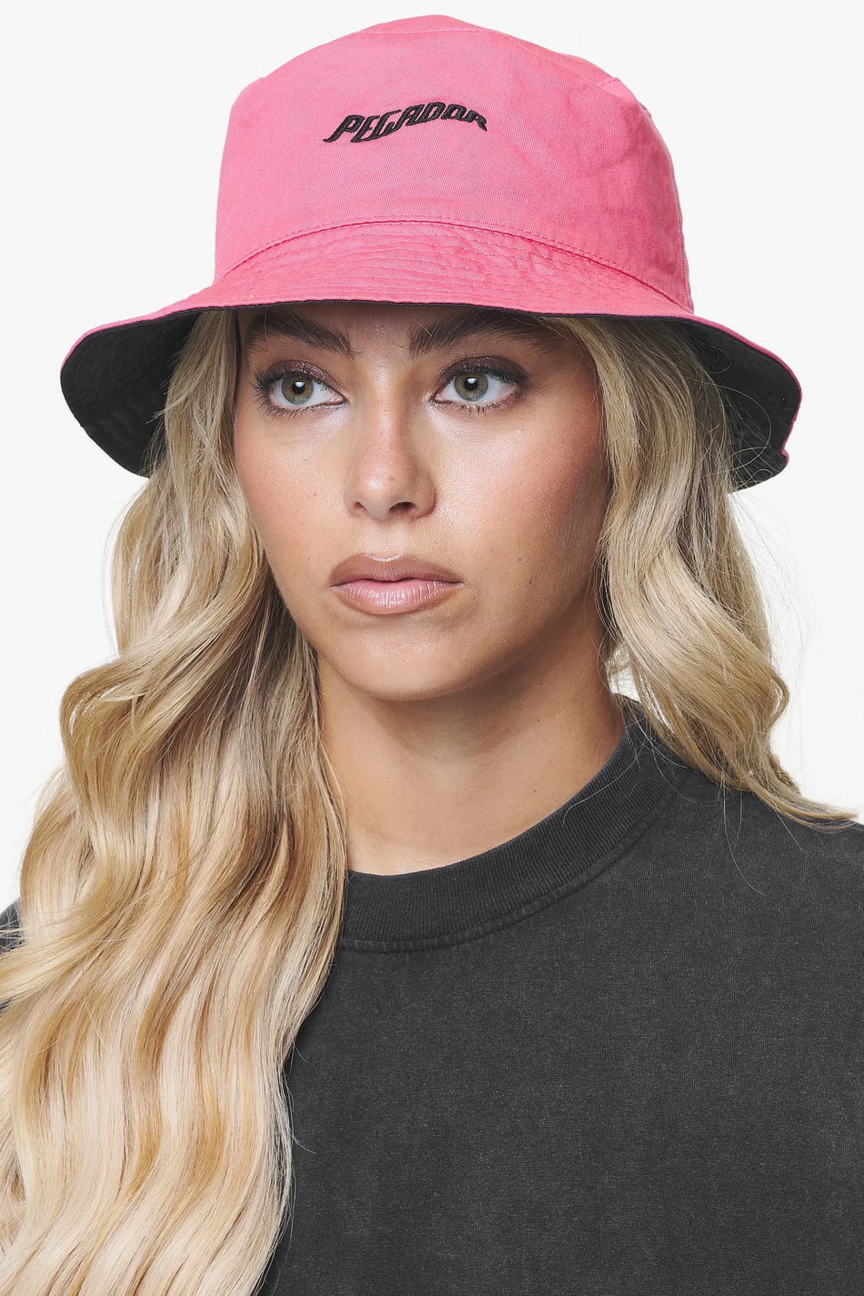 Pegador Caps & Hats|Juan Reversible Bucket Hat Black Strawberry