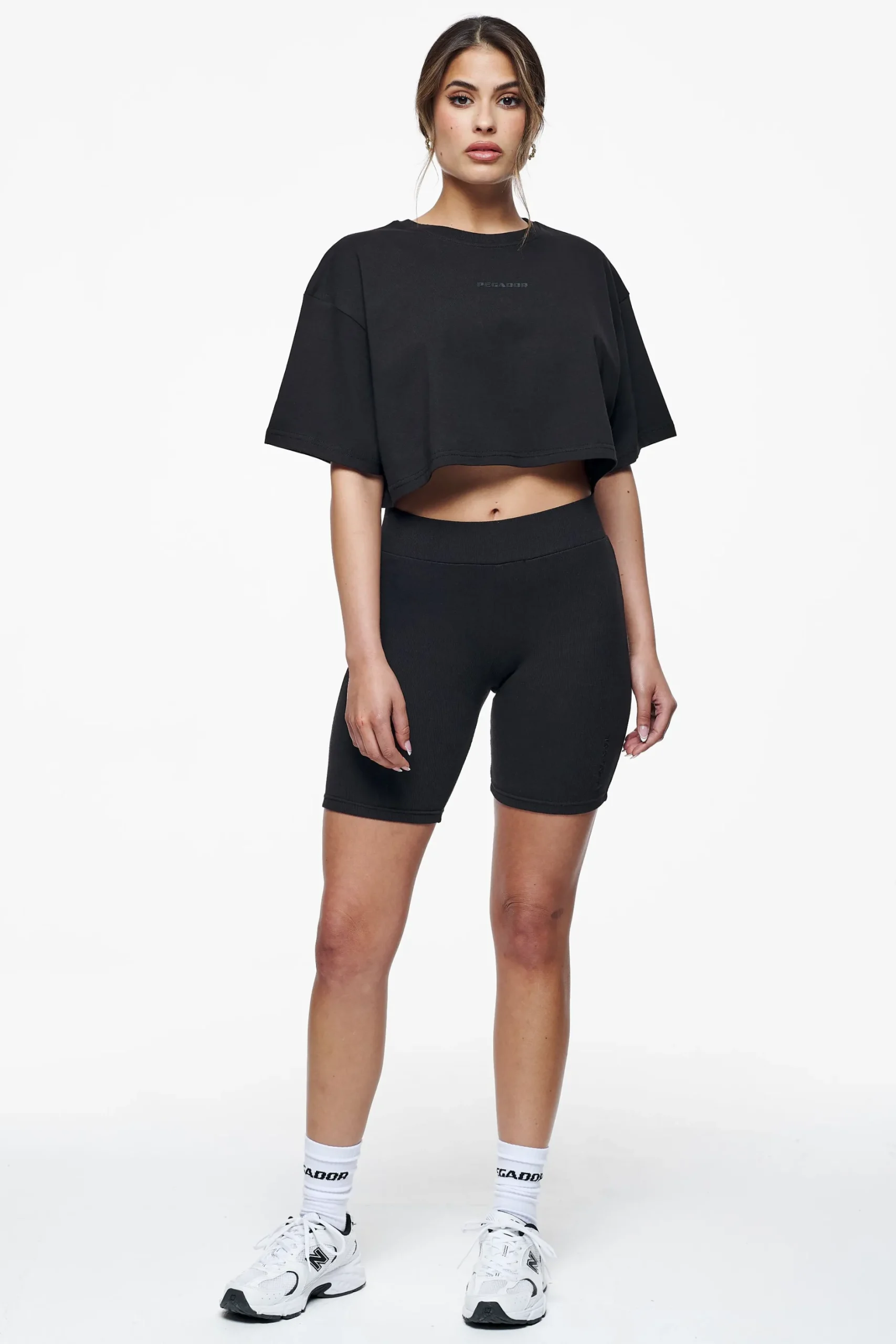 Pegador Tees|Layla Oversized Cropped Tee Black Gum