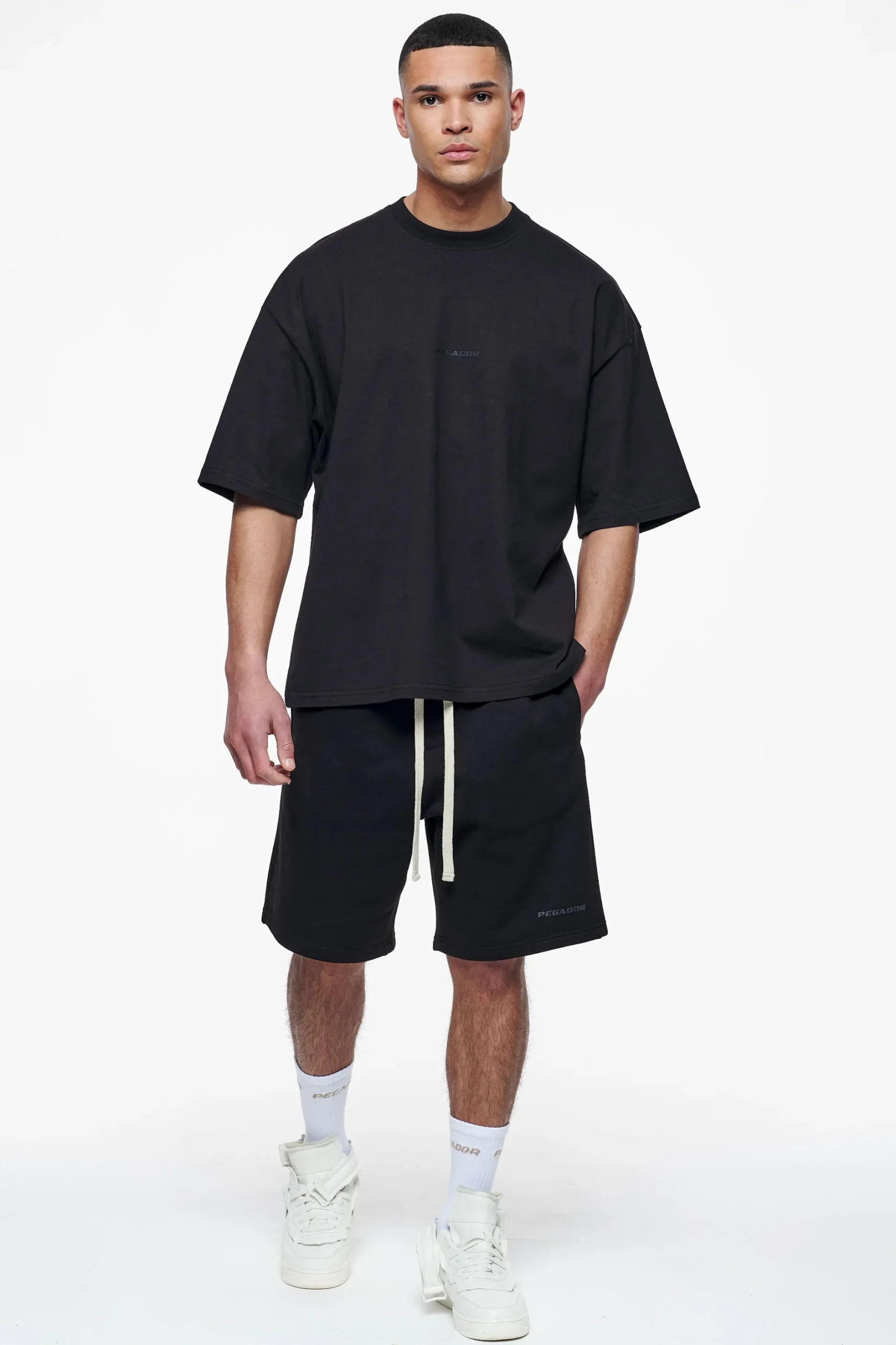 Pegador Tees|Logo Boxy Tee Gum Black