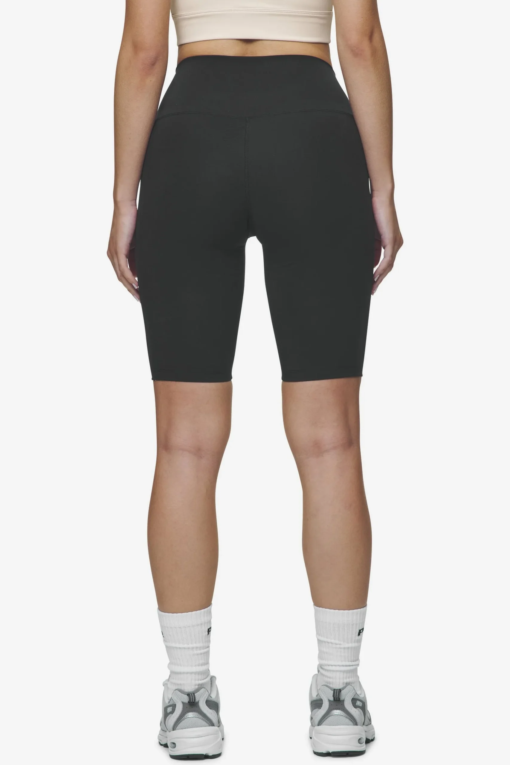 Pegador Shorts|Lupita Biker Shorts White Black