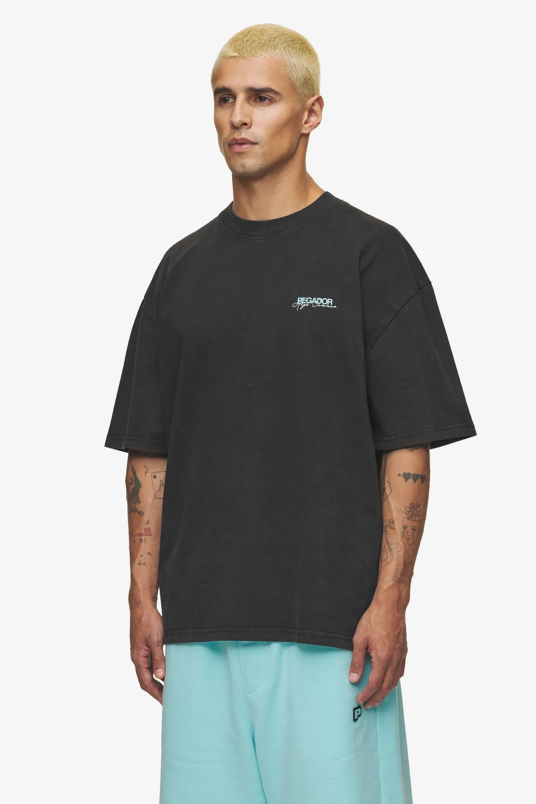 Pegador Tees|Patino Oversized Tee Vintage black