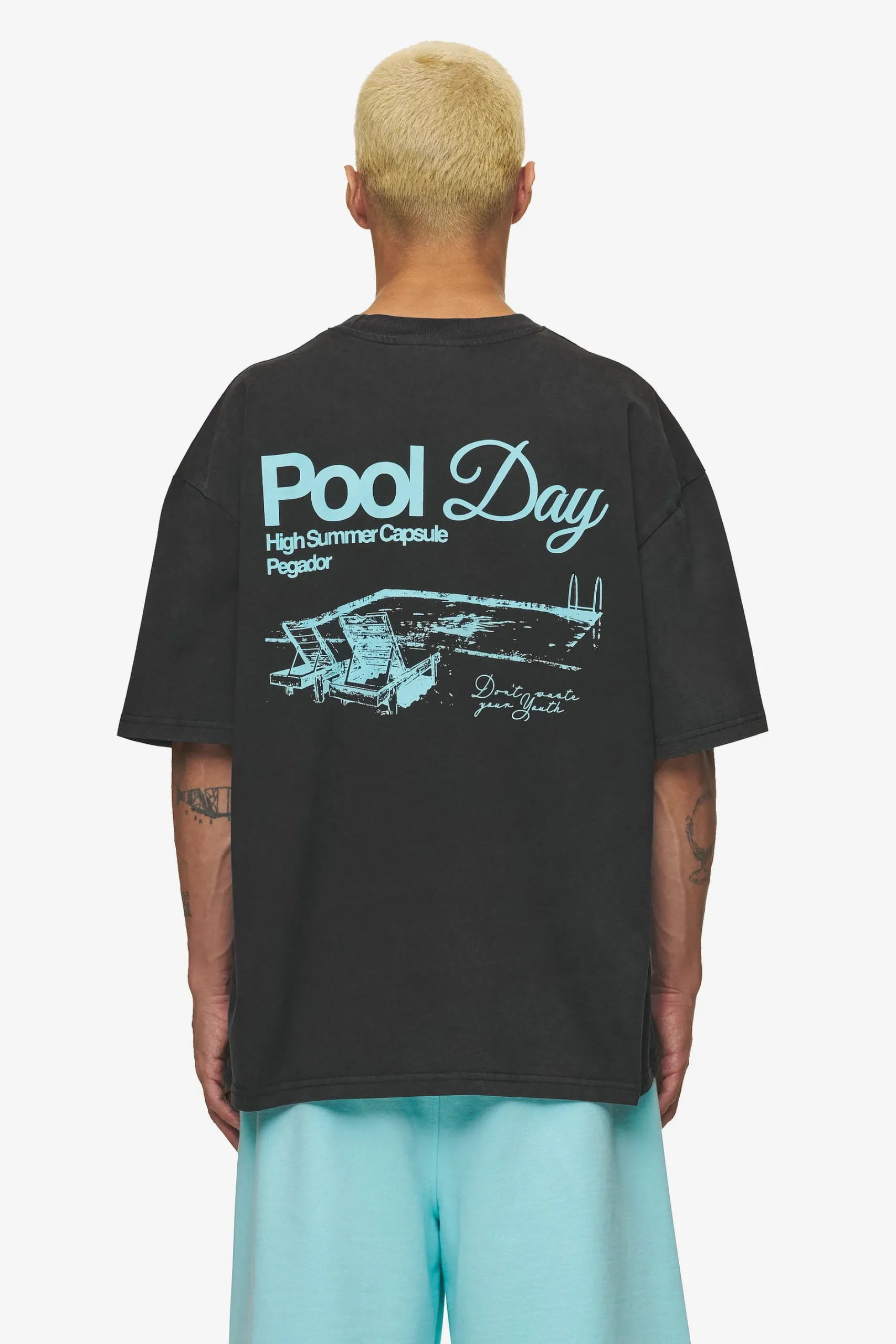 Pegador Tees|Patino Oversized Tee Vintage black