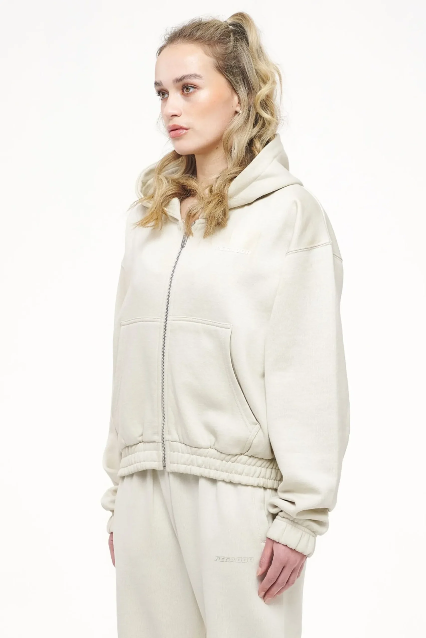 Pegador Hoodies|Zip Hoodies|Valinda Cropped Zip Hoodie Vintage Washed Angels Cream Gum